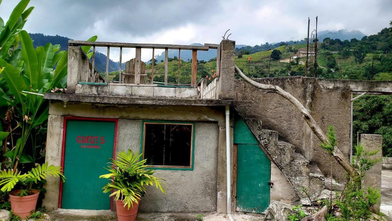 Prince Valley Guesthouse Irish Town Exterior photo