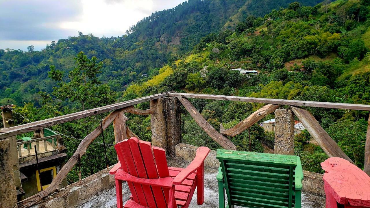 Prince Valley Guesthouse Irish Town Exterior photo